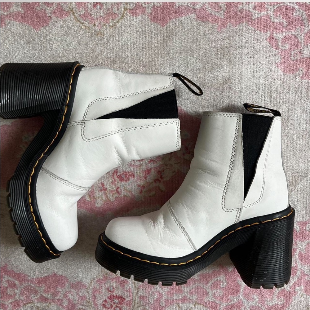 white doc marten platform chelsea boots 🐇🖤